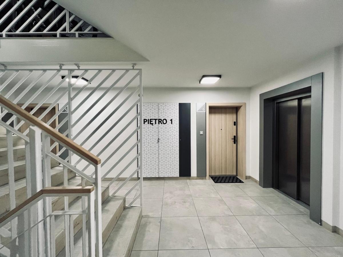 Apartament Husarska Apartman Rumia Kültér fotó