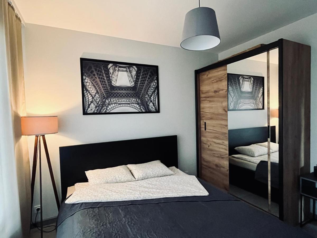 Apartament Husarska Apartman Rumia Kültér fotó
